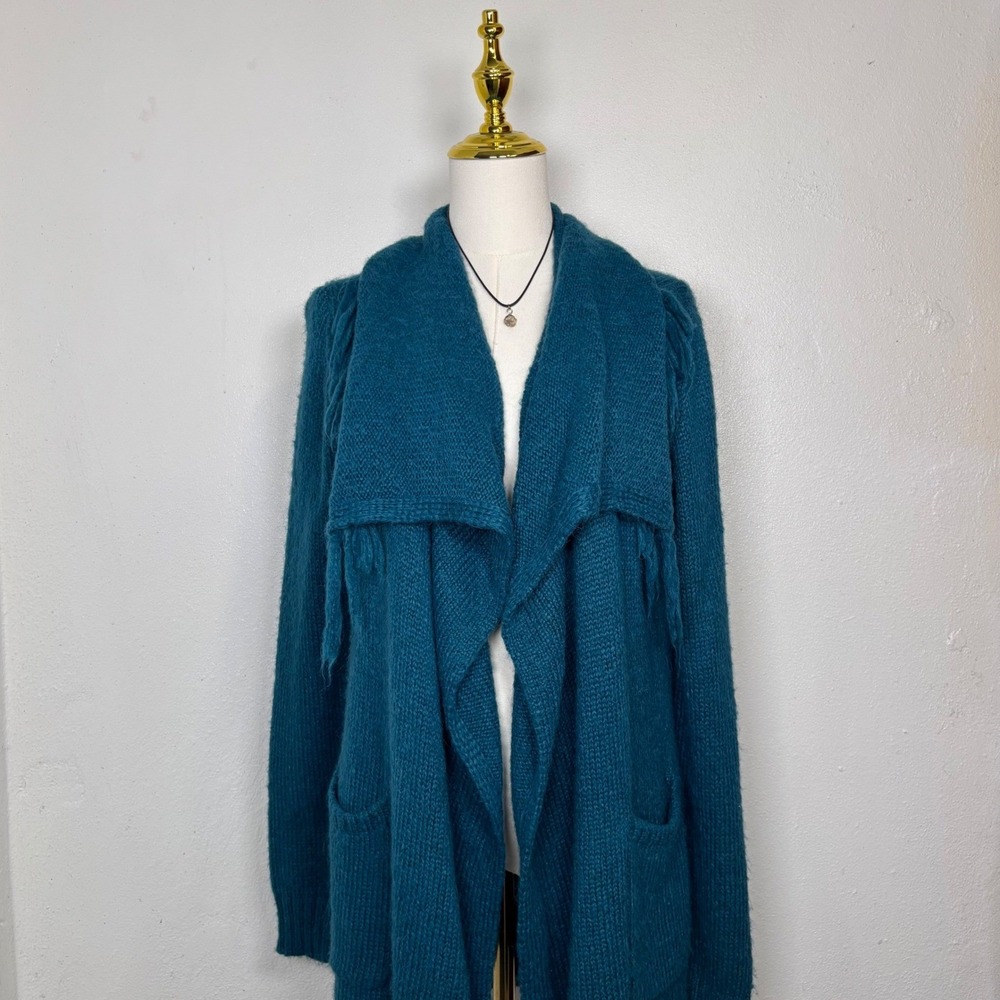 bass blue knit scarf cardigan fringe open front boho chic quiet luxury shawl - Picture 2 of 8